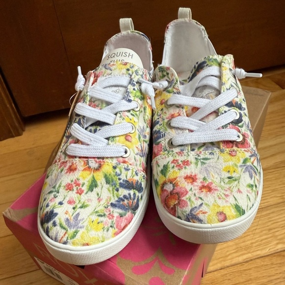 NWT Roxy Libbie Sneaker 🌸 - Picture 3 of 4